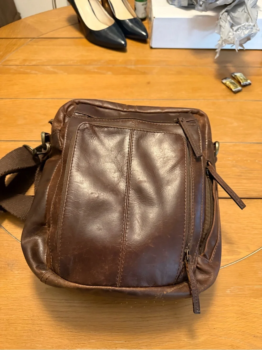 Wilsons Leather Brown Leather Messenger Crossbody